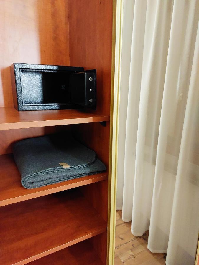Square 16 Apartman - Absolutely Central Location With Self Check In 솜버트헤이 외부 사진