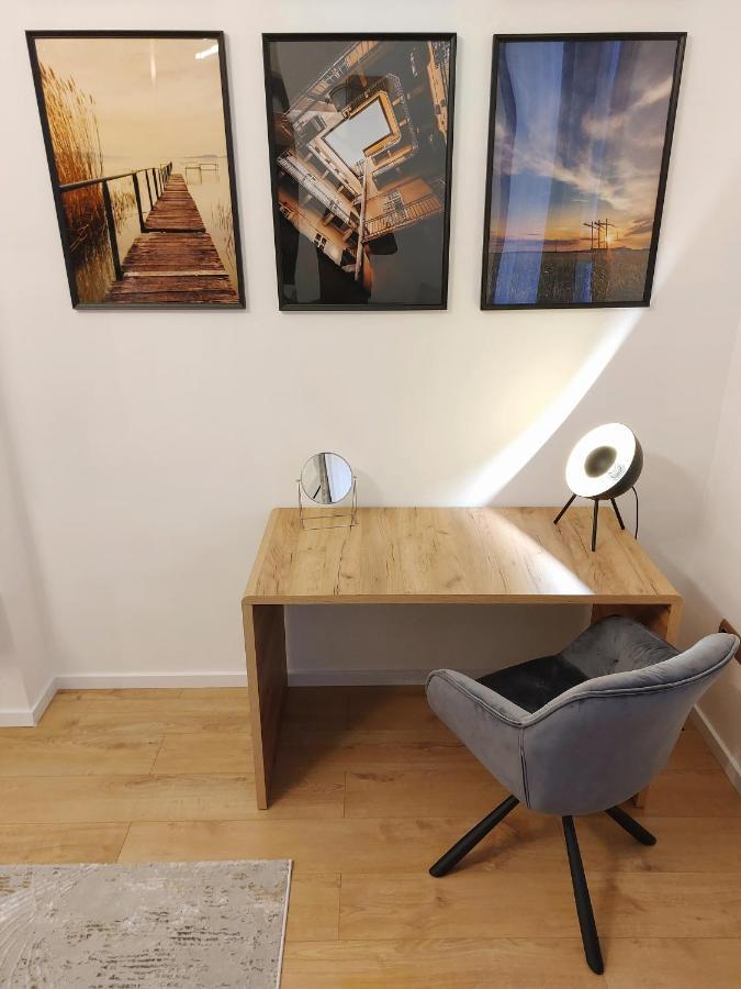 Square 16 Apartman - Absolutely Central Location With Self Check In 솜버트헤이 외부 사진